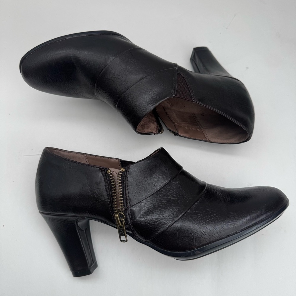 Aerosoles Heelrest Shooties Black Leatherette Side-Zip Women’s 9 Ankle Heels